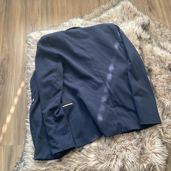 Blazer - Picture 2 of 3